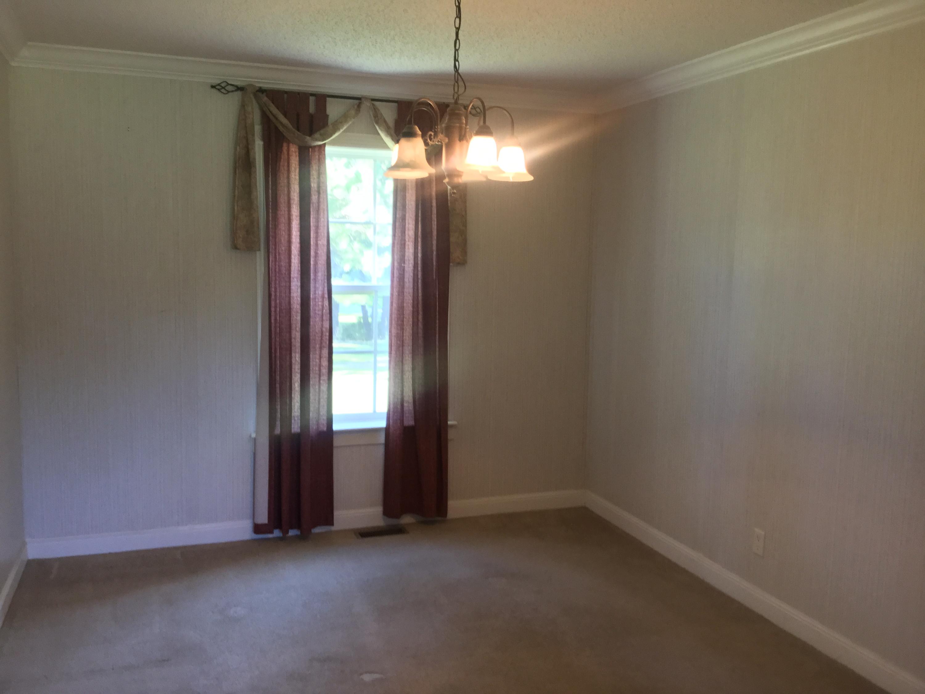 528 Dennis Ridge Road Bonneau, SC 29431 - Photo 12 of 19 image