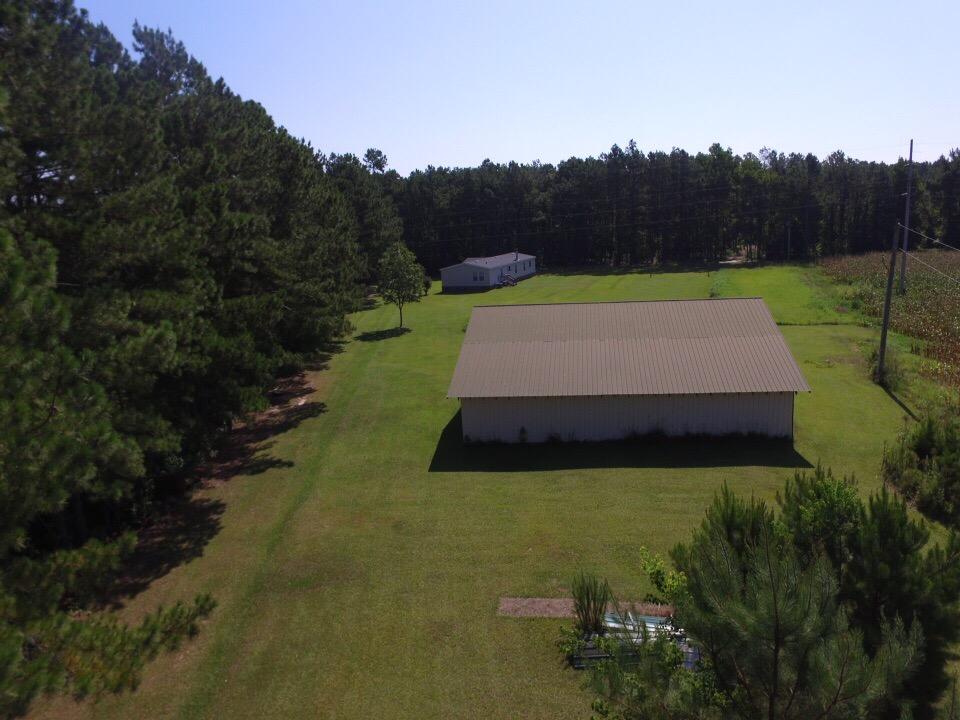 528 Dennis Ridge Road Bonneau, SC 29431 - Photo 4 of 19 image