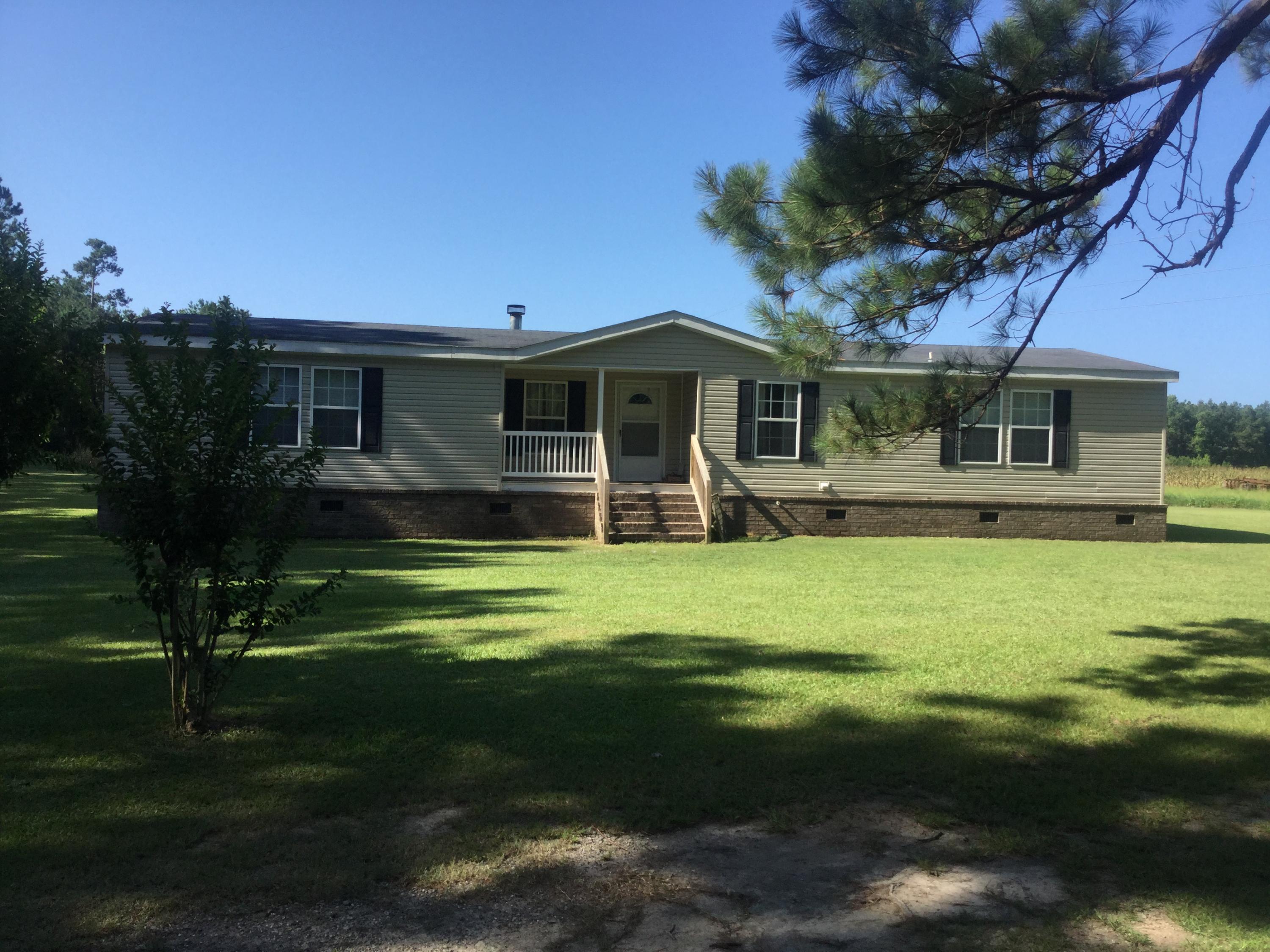 528 Dennis Ridge Road Bonneau, SC 29431 - Photo 5 of 19 image
