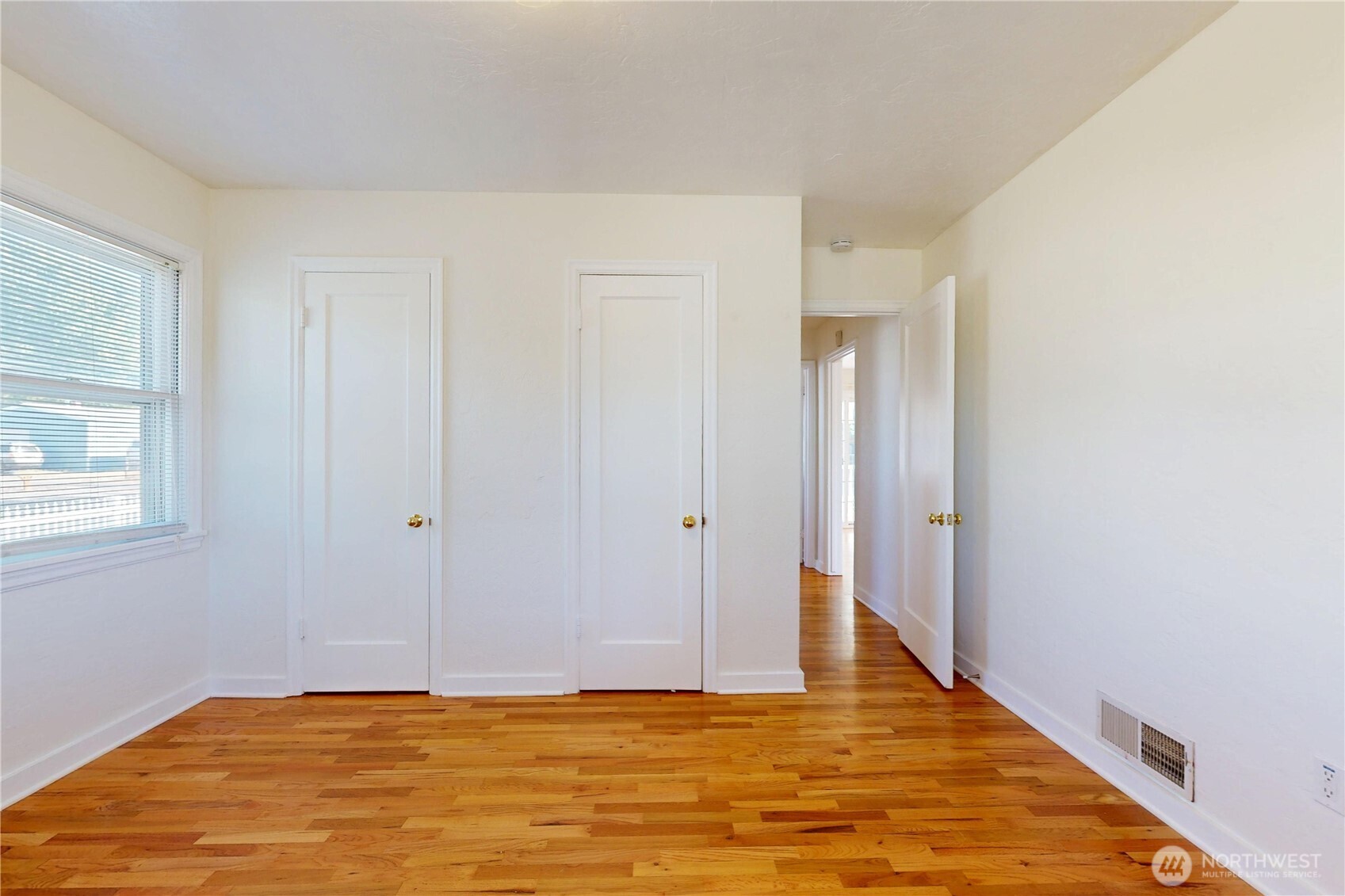 1303 Modoc Street Walla Walla, WA 99362 - Photo 19 of 40 a view of an empty room
