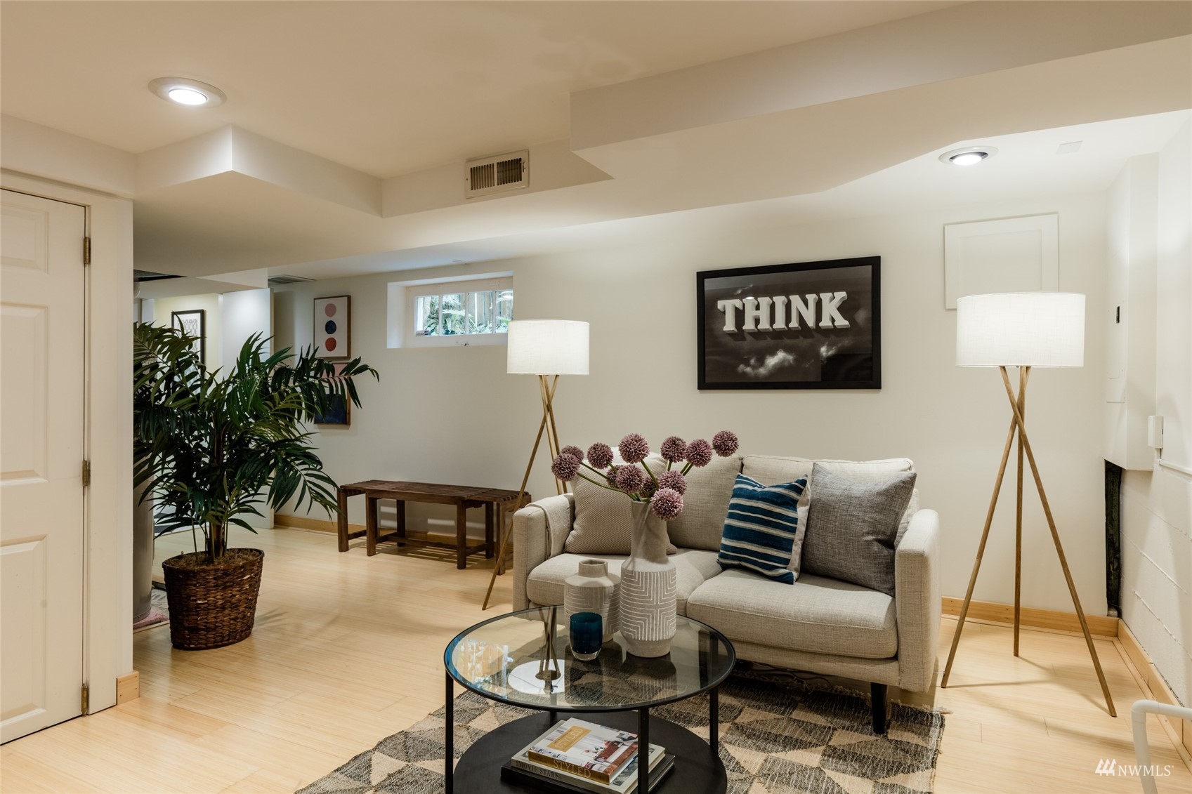 1724 31st Avenue Seattle, WA 98122 - Photo 29 of 34 a living room with furniture