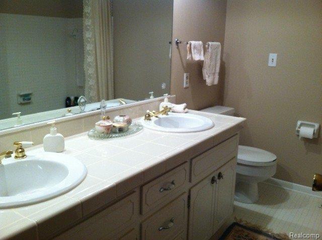 6270 Tripp Road Holly, MI 48442 - Photo 11 of 24 11.jpg