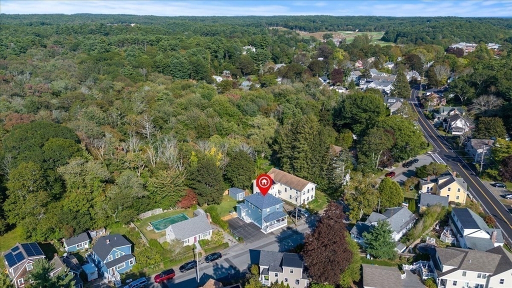 17 Old Essex Road Manchester, MA 01944 - Photo 39 of 40 an aerial view of a houses with a yard