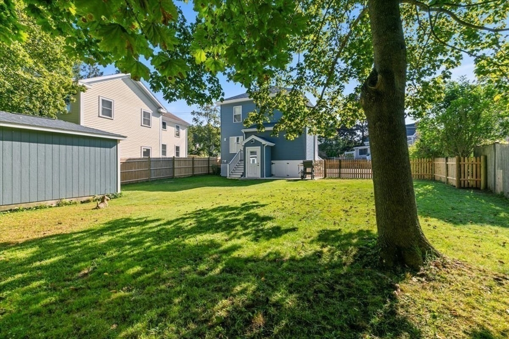 17 Old Essex Road Manchester, MA 01944 - Photo 5 of 40 a house view with a outdoor space