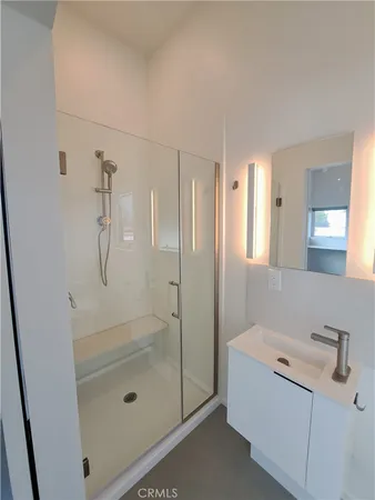 $2,750 | 161 North Garden Street, Ventura, CA 93001