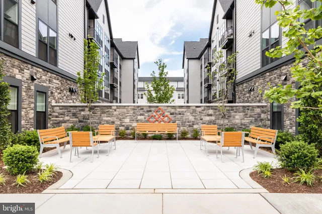 $657,468 | 23664 Havelock Walk Terrace, Unit 101, Ashburn, VA 20148