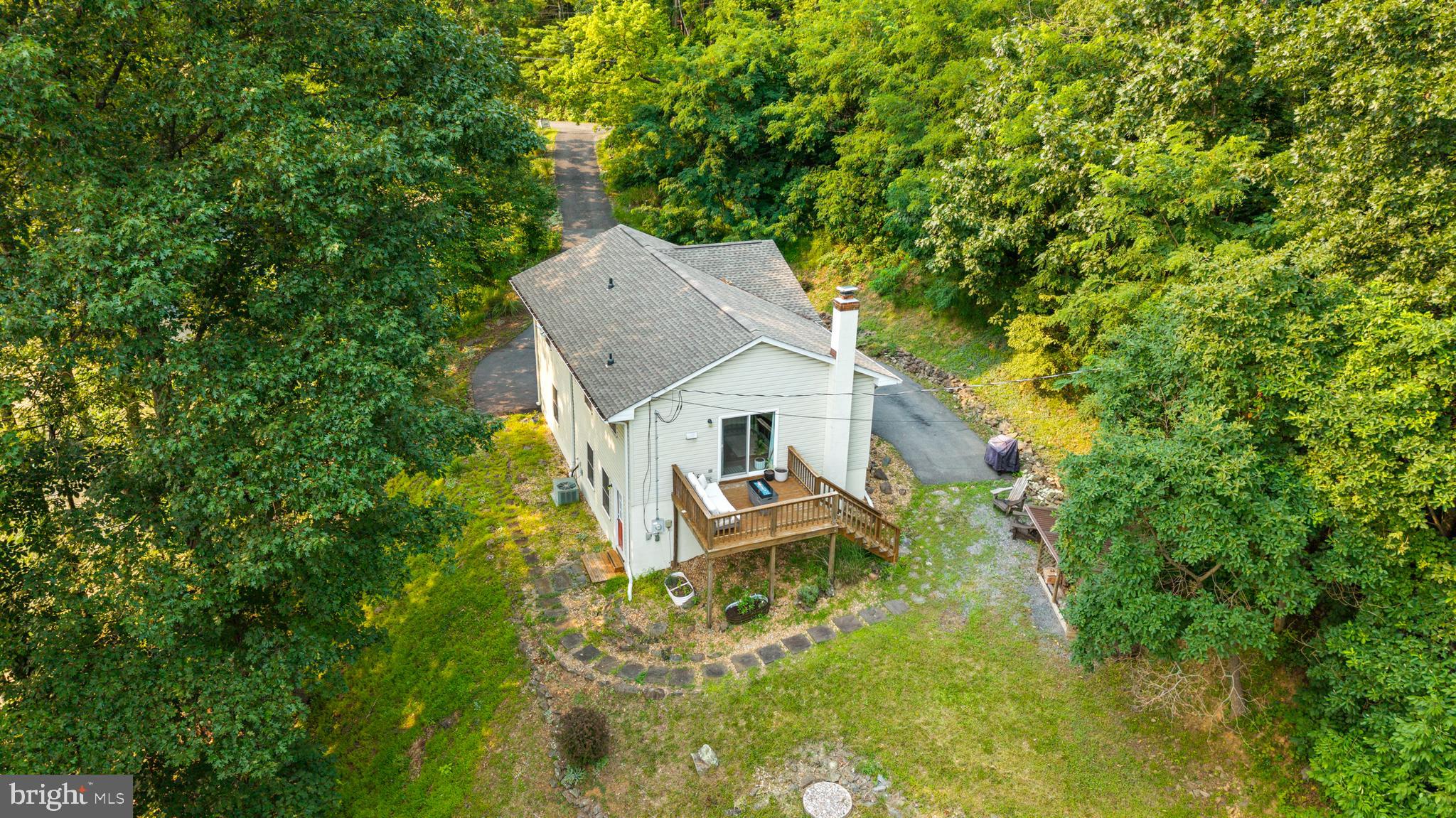 1336 Granny Smith Road Linden, VA 22642 - Photo 6 of 46
