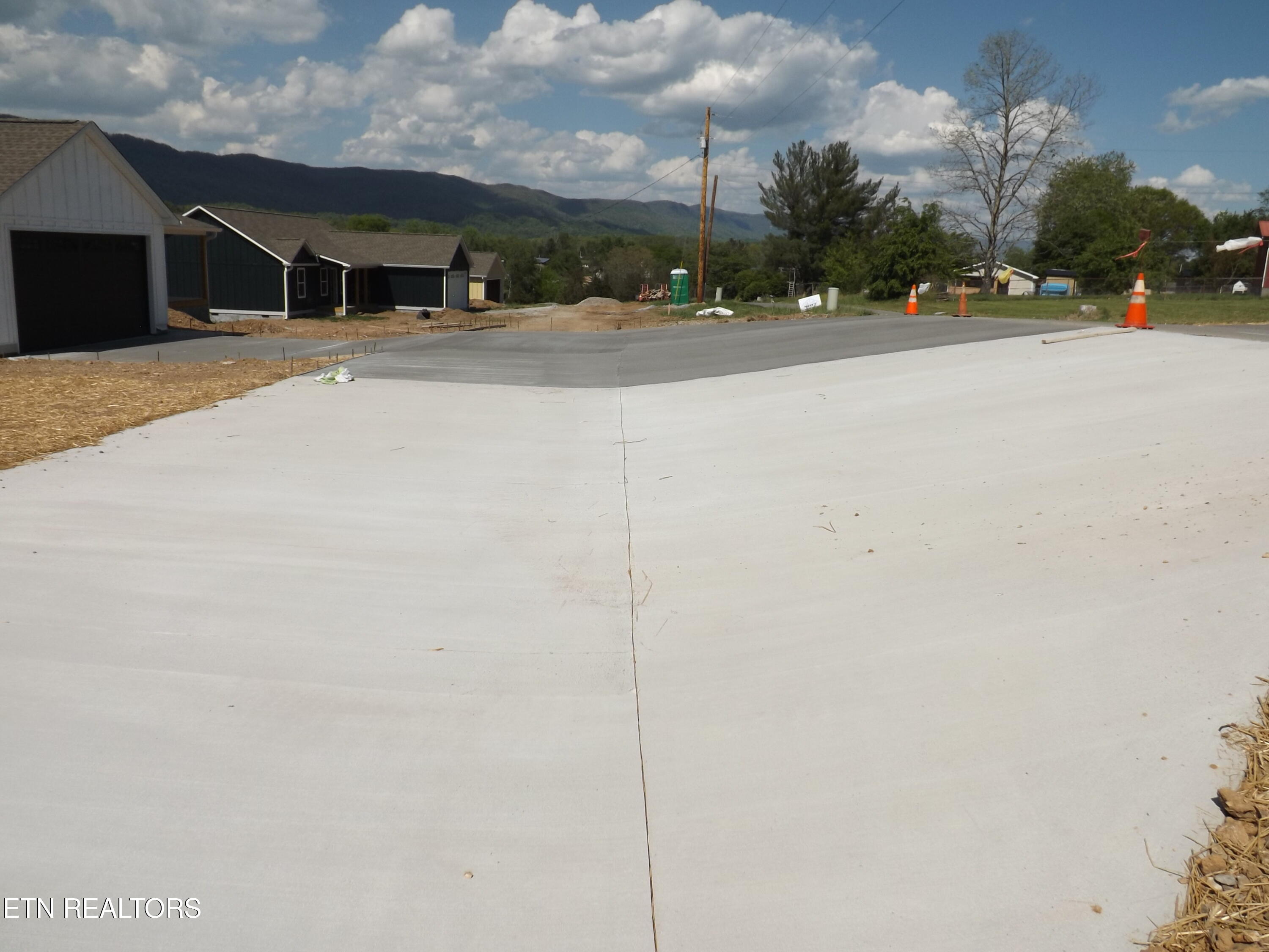 935 Shawanee Road Harrogate, TN 37752 - Photo 6 of 23 DSCF3923