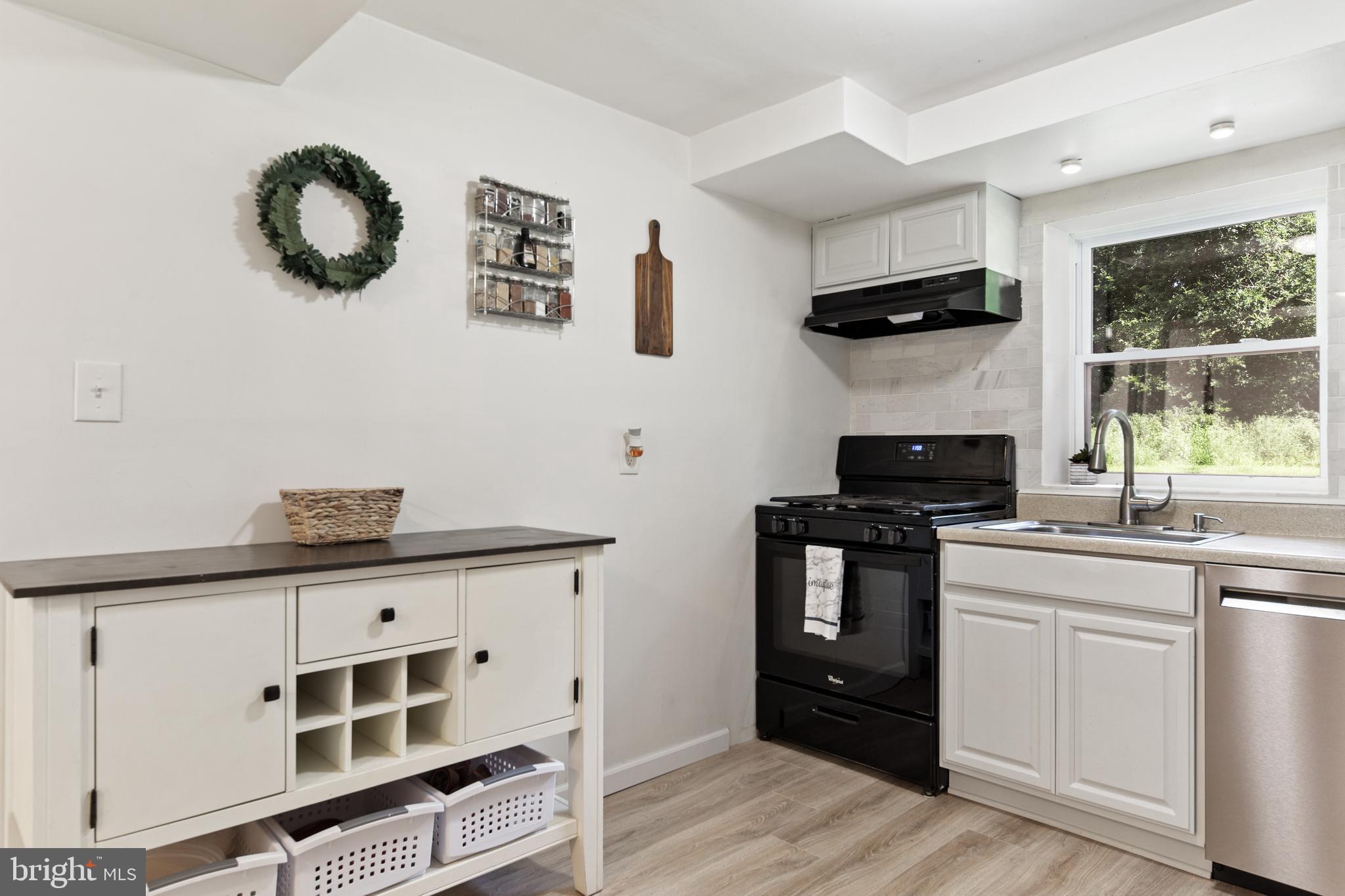 1530 Pitman Downer Road Williamstown, NJ 08094 - Photo 2 of 28 Gallery Image 2