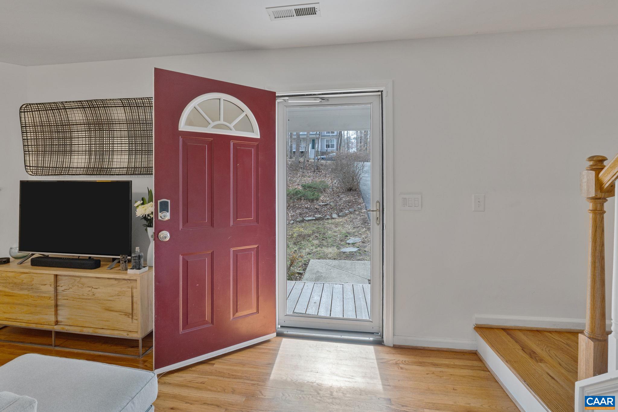 11 Holly Circle Palmyra, VA 22963 - Photo 4 of 41