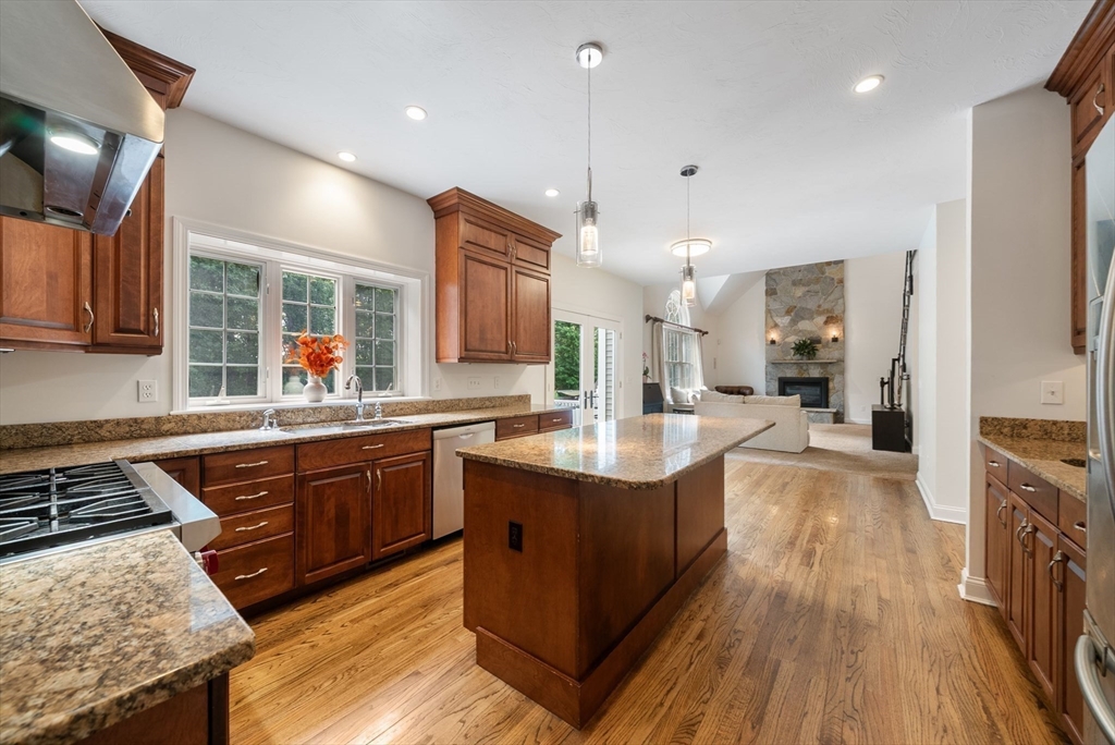 74 Grist Mill Road Littleton, MA 01460 - Photo 5 of 41