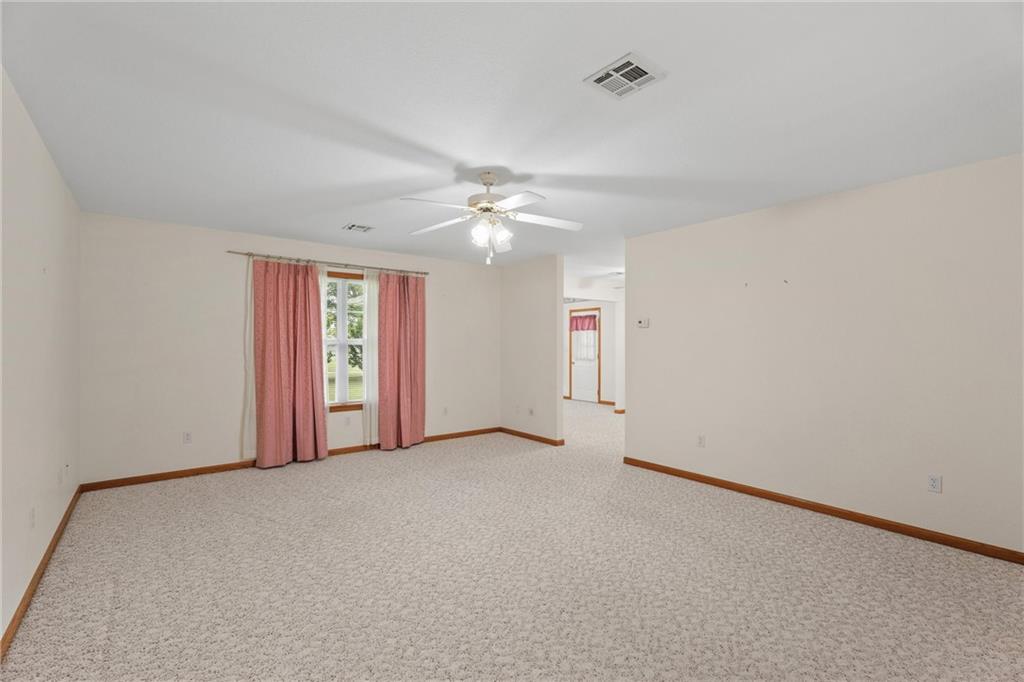 1006 South Ridgeway Street Caney, KS 67333 - Photo 7 of 29