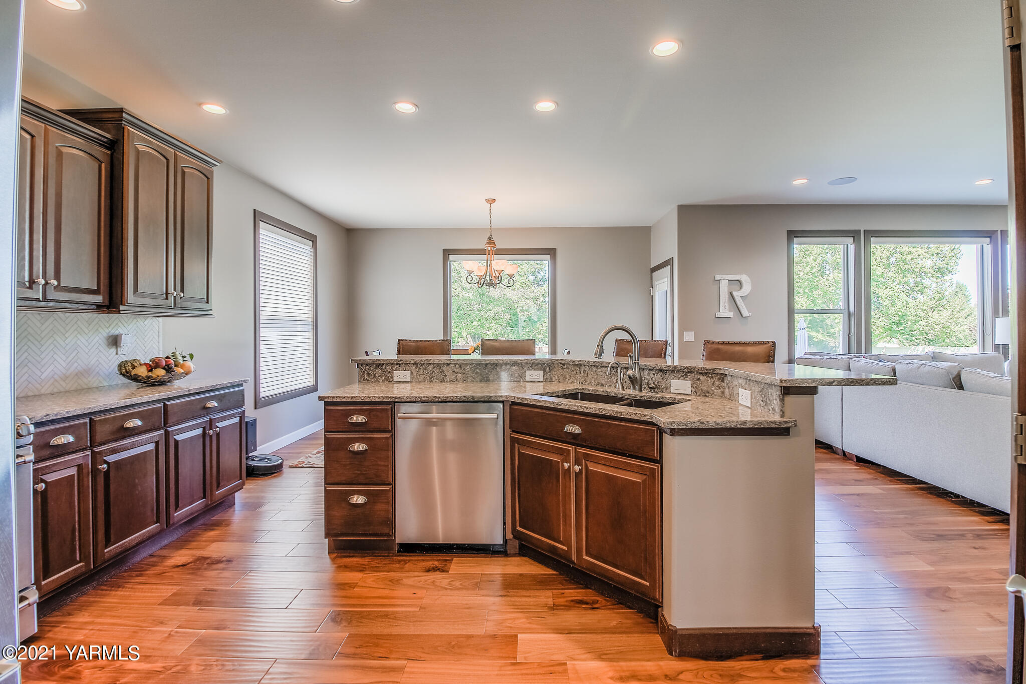 12001 West Barrett Road Yakima, WA 98908 - Photo 12 of 66 Quartz Counters