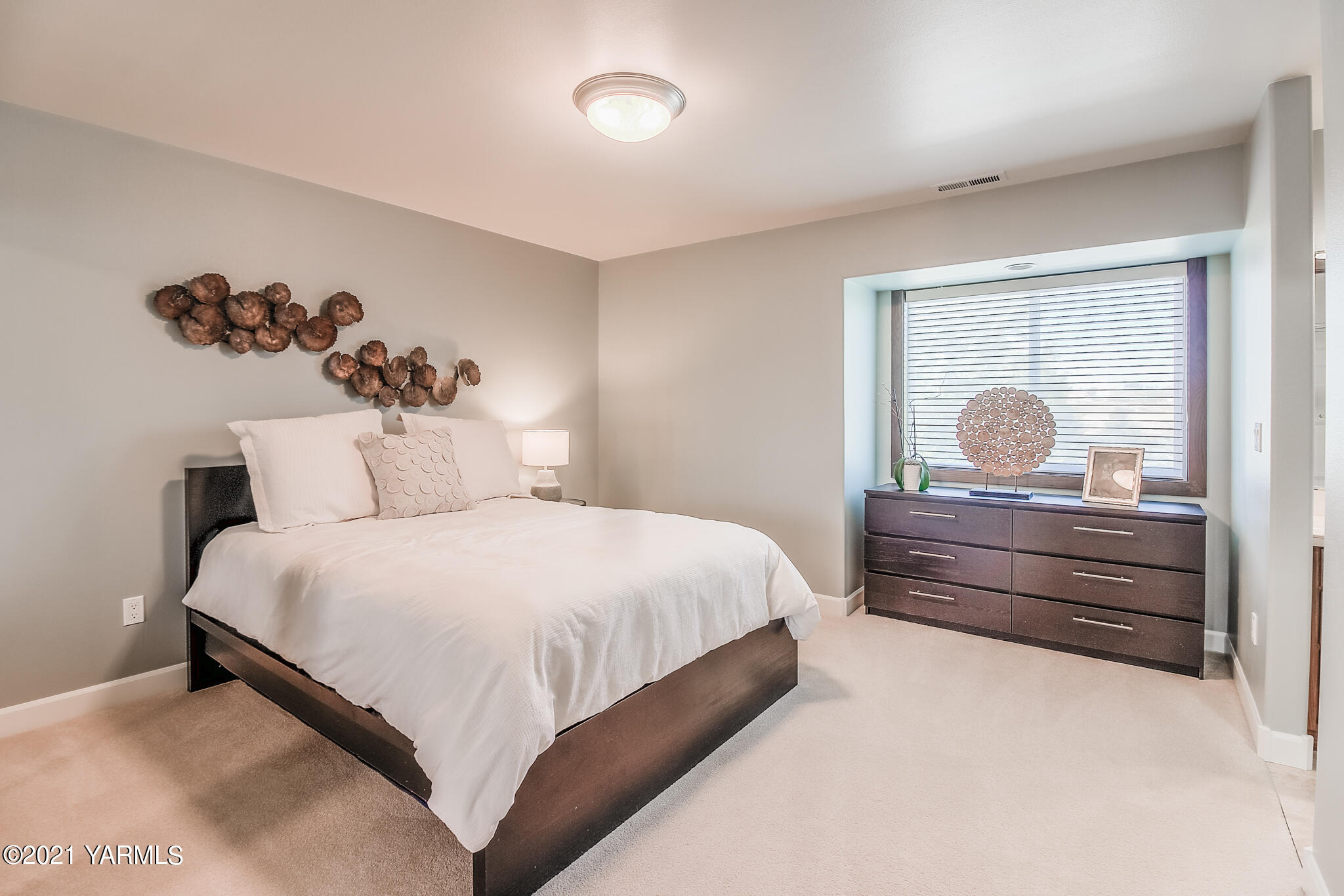 12001 West Barrett Road Yakima, WA 98908 - Photo 31 of 66 Bedroom