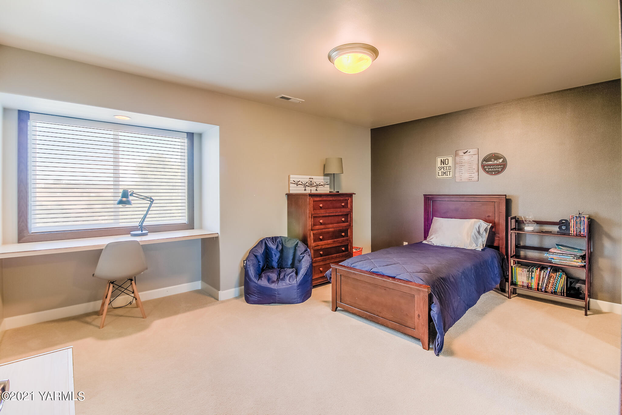 12001 West Barrett Road Yakima, WA 98908 - Photo 36 of 66 Bedroom