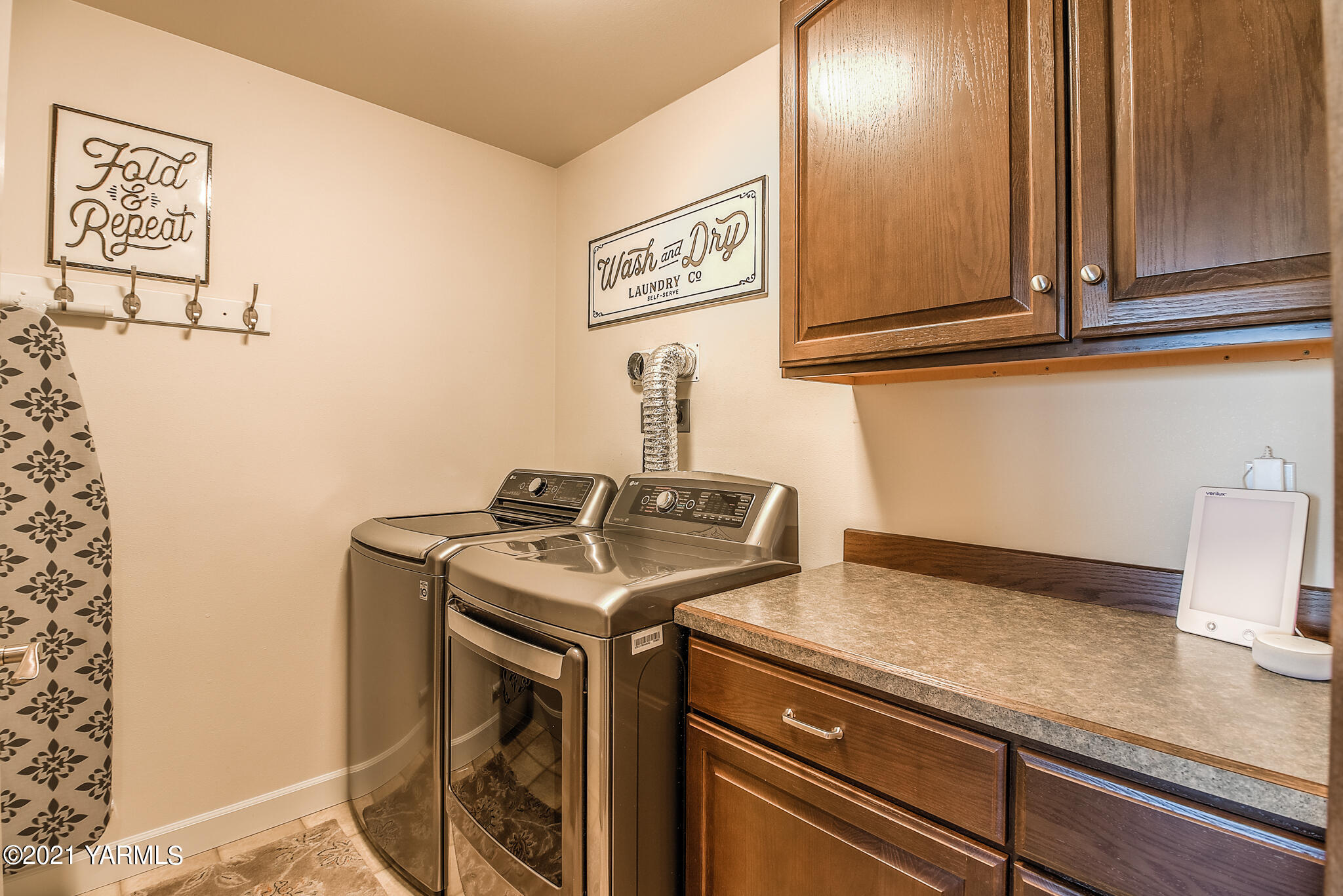 12001 West Barrett Road Yakima, WA 98908 - Photo 40 of 66 Laundry Room