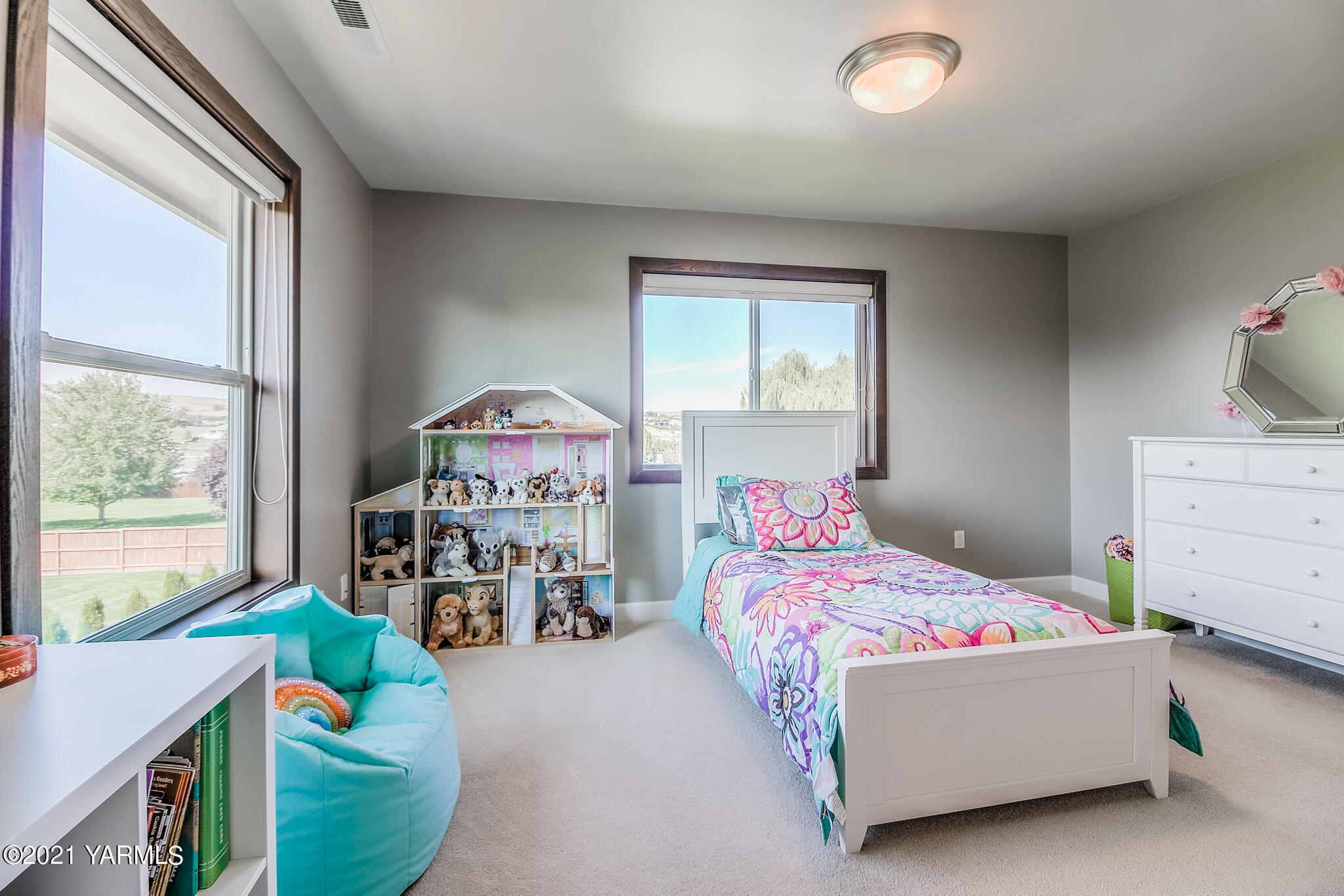 12001 West Barrett Road Yakima, WA 98908 - Photo 43 of 66 Bedroom