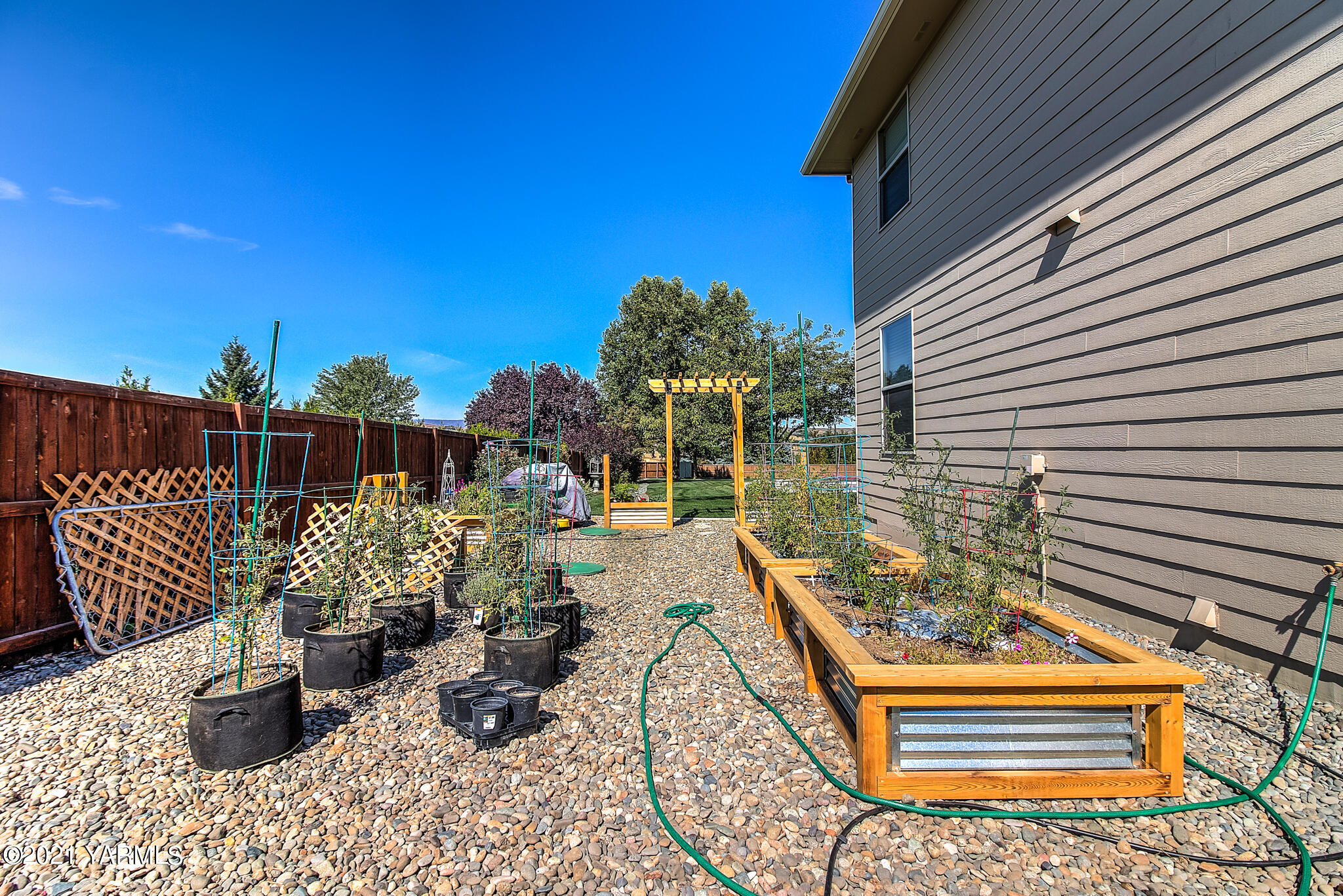 12001 West Barrett Road Yakima, WA 98908 - Photo 62 of 66 Garden Bed