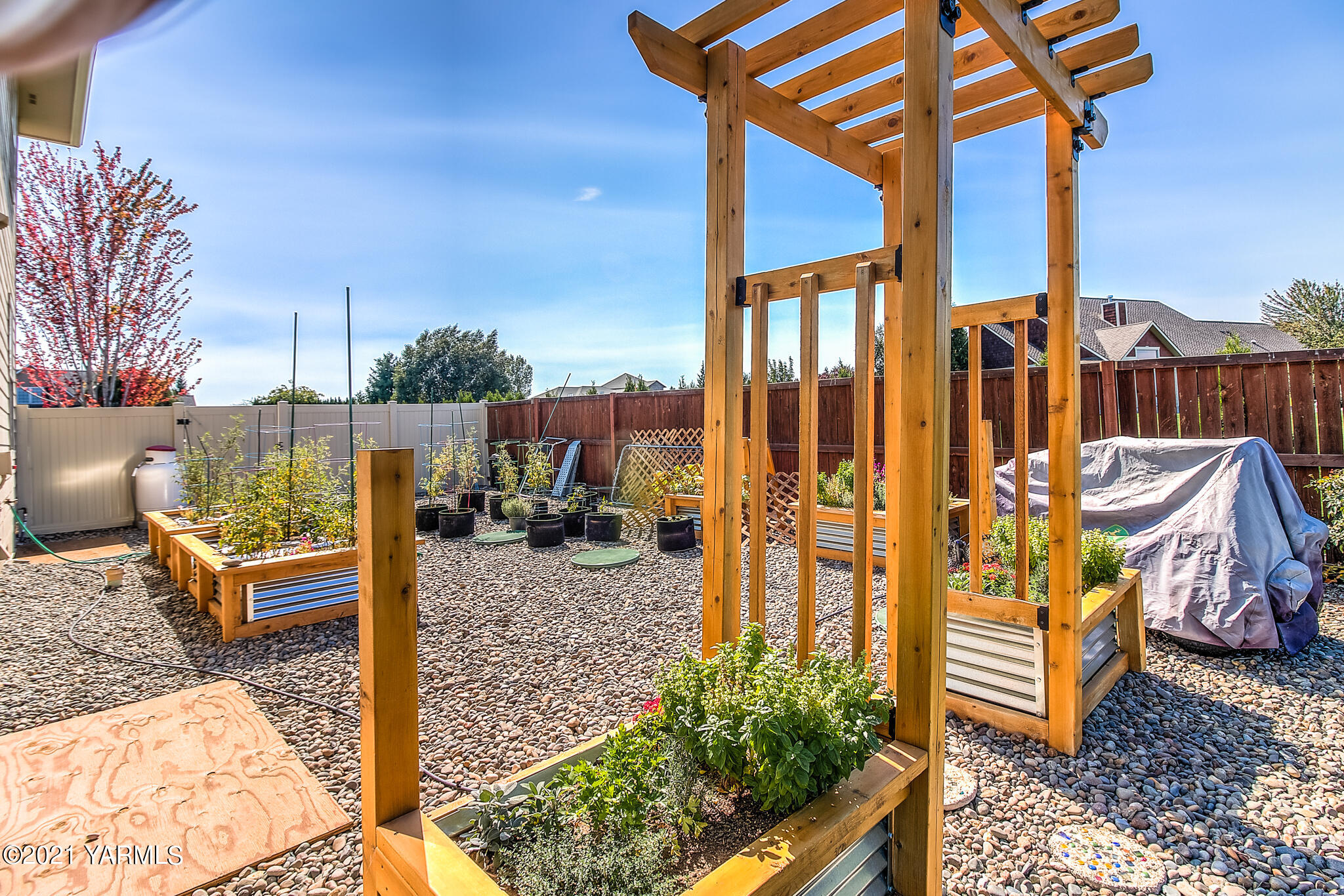 12001 West Barrett Road Yakima, WA 98908 - Photo 63 of 66 Garden Bed