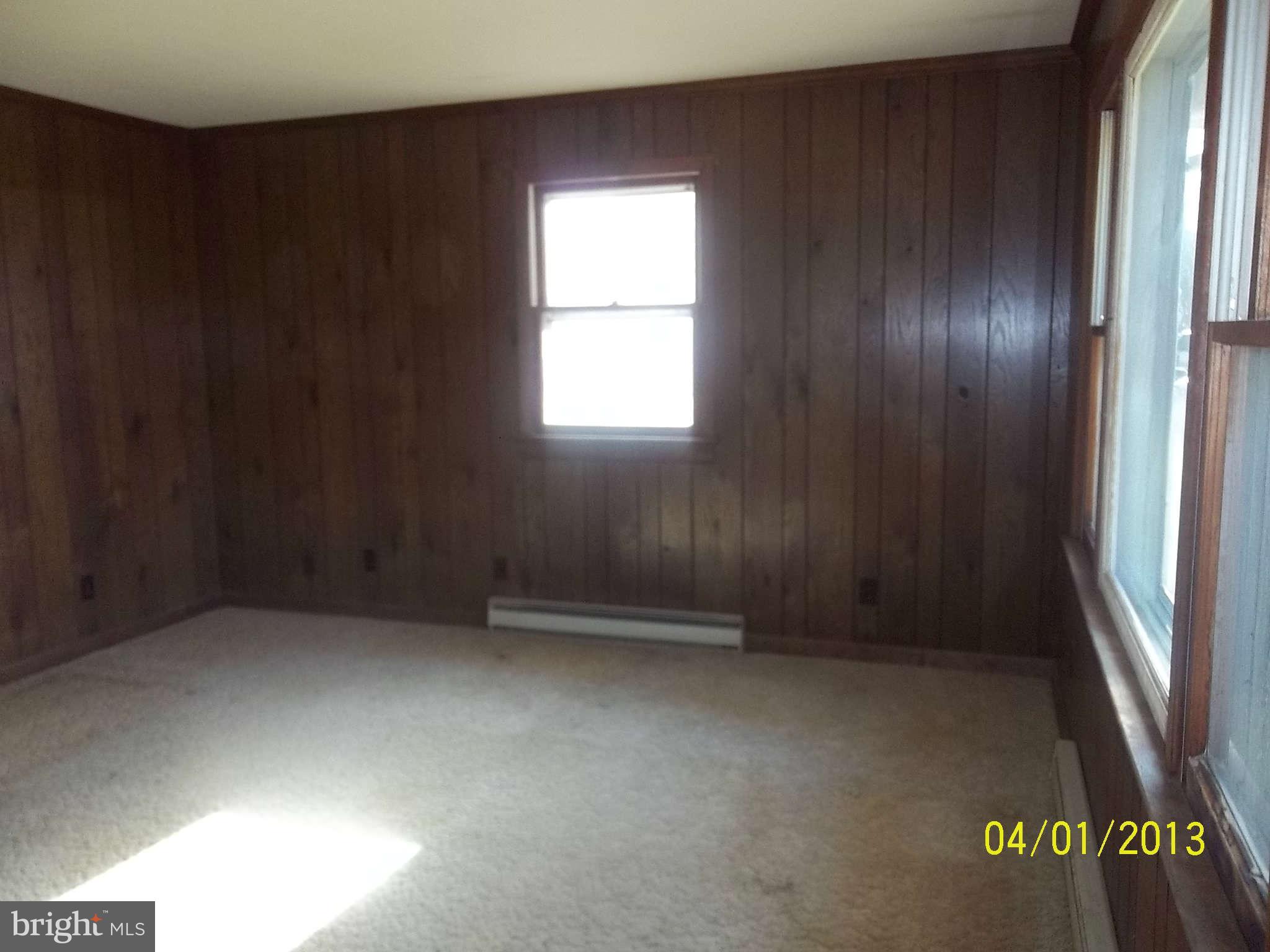 5425 Bonnie Brook Road Cambridge, MD 21613 - Photo 3 of 13 Living Room
