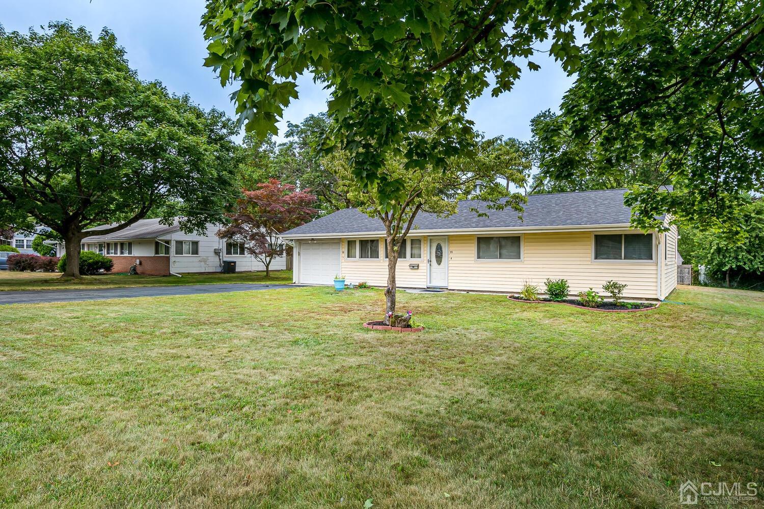 71 New Road Kendall Park, NJ 08824 - Photo 2 of 30 Gallery Image 2