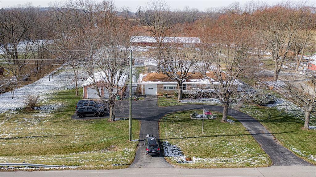 784 North Raceway Road Indianapolis, IN 46234 - Photo 3 of 27 Gallery Image 3