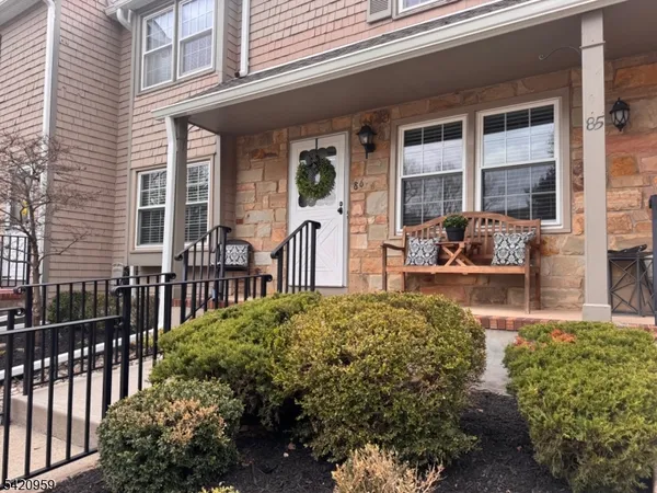 $299,900 | 86 Franklin Court, Flemington, NJ 08822