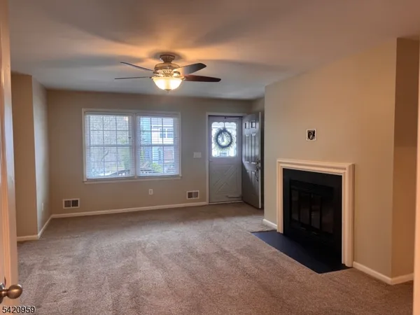 $299,900 | 86 Franklin Court, Flemington, NJ 08822
