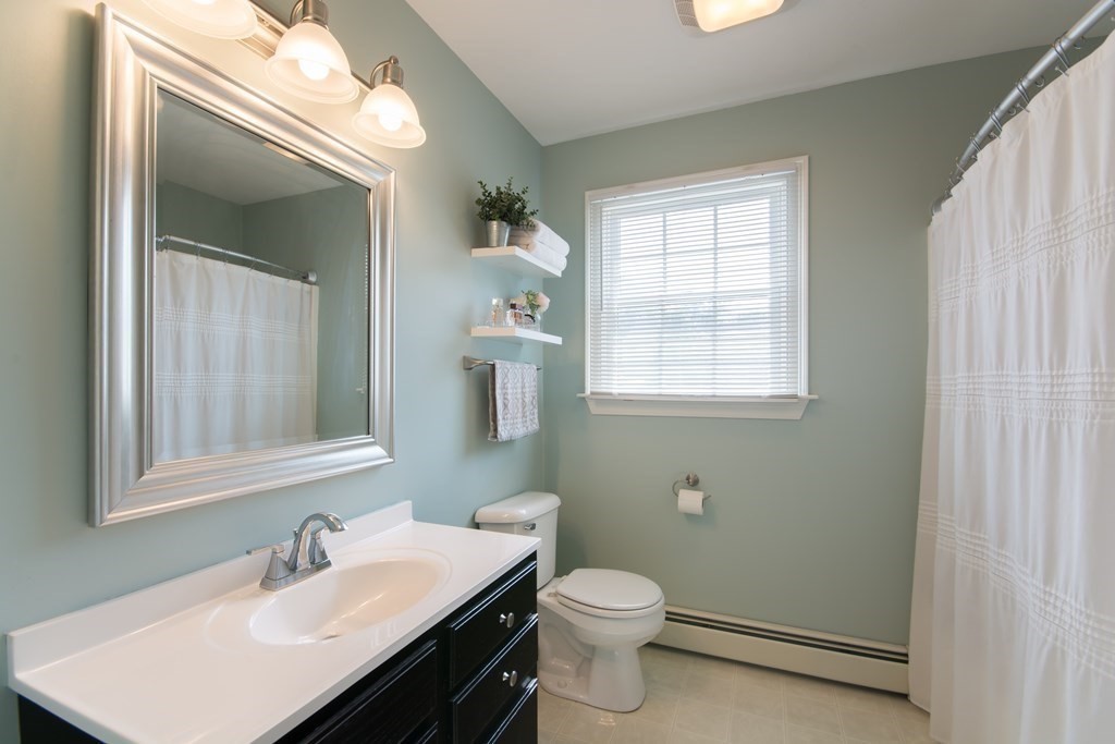 63 Rosewood Road Somerset, MA 02726 - Photo 12 of 42 Gallery Image 12