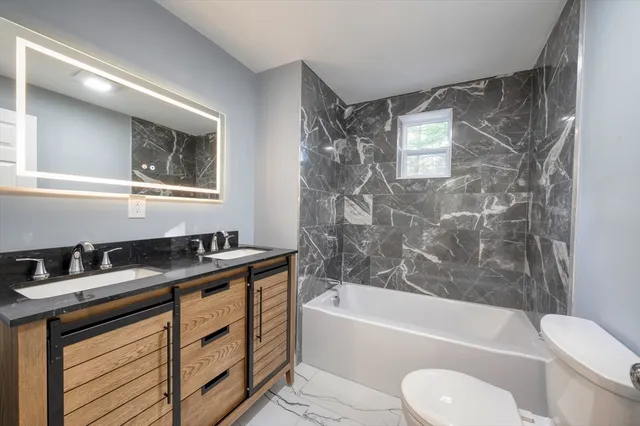 $689,900 | 820 Center Street, Pembroke, MA 02359