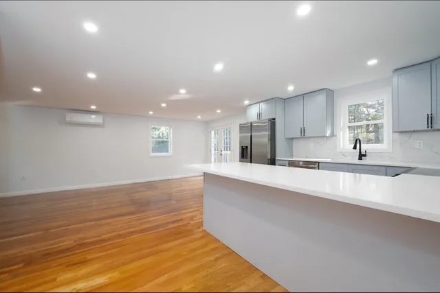 $689,900 | 820 Center Street, Pembroke, MA 02359