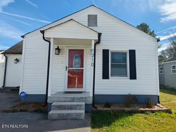 $304,500 | 1310 Madison Avenue, Maryville, TN 37804