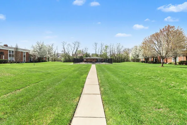 $129,900 | 29502 Bobrich Street, Unit 23, Livonia, MI 48152