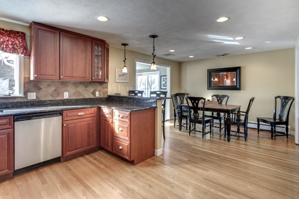 32 Holly Road Reading, MA 01867 - Photo 8 of 30 Gallery Image 8