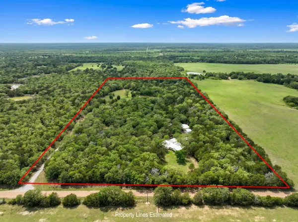 $549,900 | 8023 Old Smithville Road, Muldoon, TX 78949