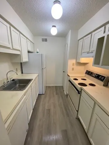 $850 | 8109 Skillman Street, Unit 1012, Dallas, TX 75231