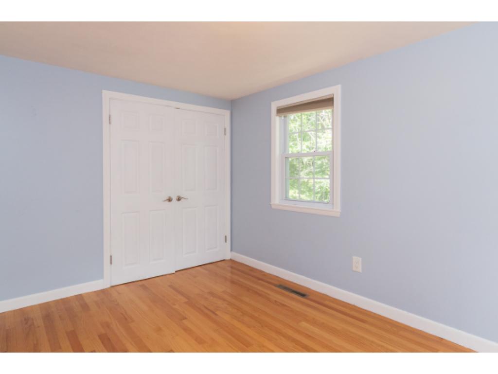 420 Ocean Road Portsmouth, NH 03801 - Photo 11 of 29 Gallery Image 11