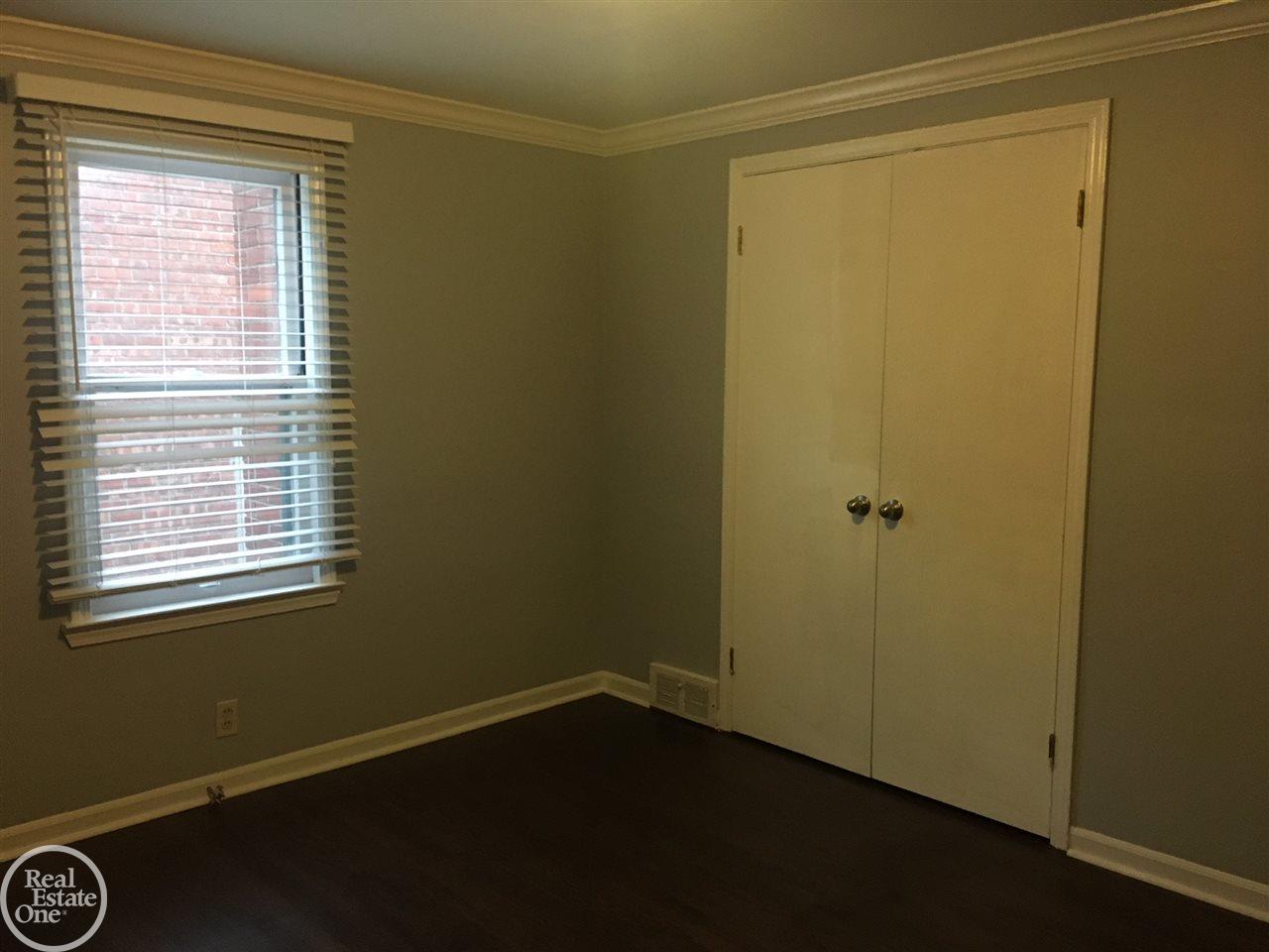 438 Fisher Road Grosse Pointe, MI 48230 - Photo 14 of 21