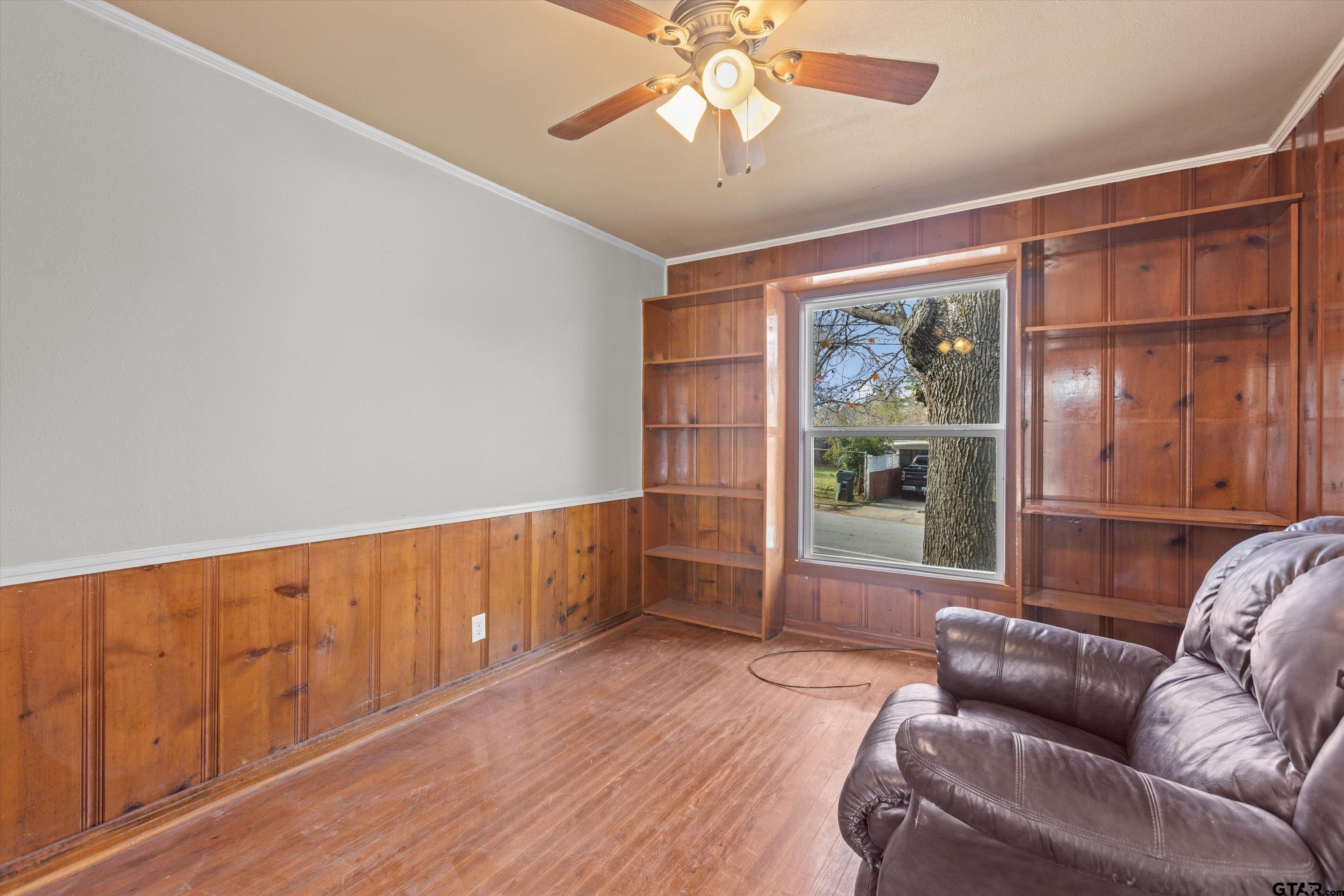 1330 Graham Drive Tyler, TX 75701 - Photo 16 of 22 a living room with furniture and a large window
