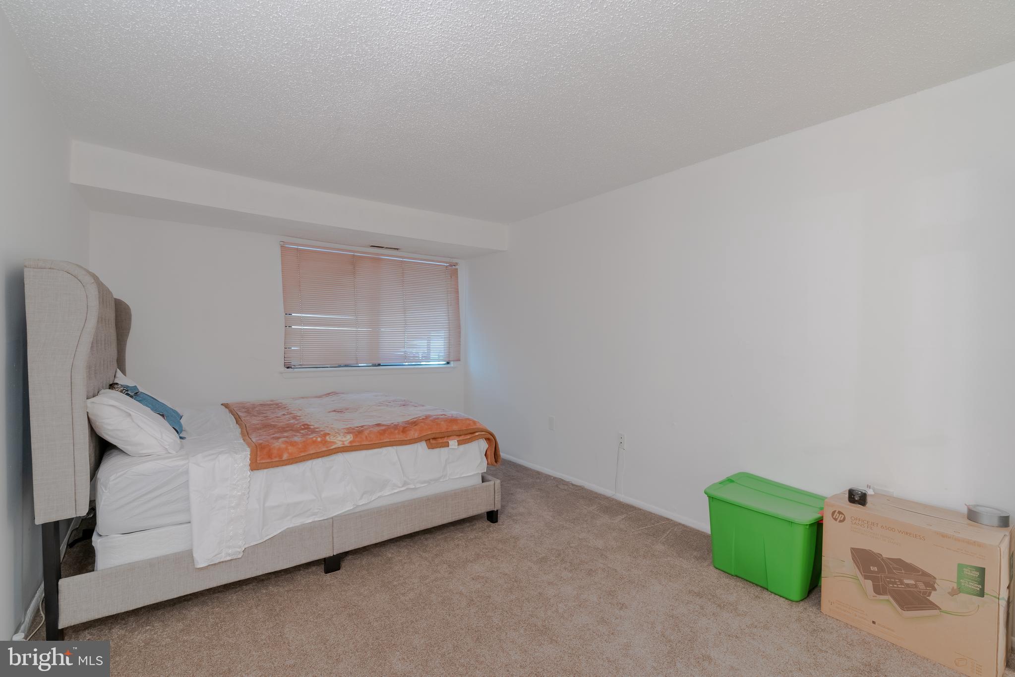 5 Suntop Court, Unit T1 Baltimore, MD 21209 - Photo 12 of 16 Large Bedroom
