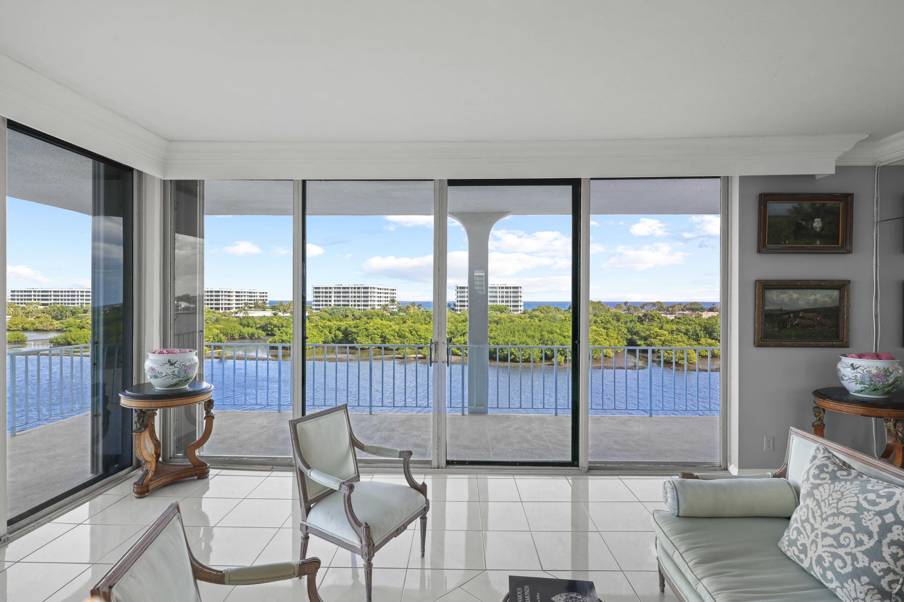 2155 Ibis Isle Road, Unit PH 3 Palm Beach, FL 33480 - Photo 11 of 42 6.1 - Living Room