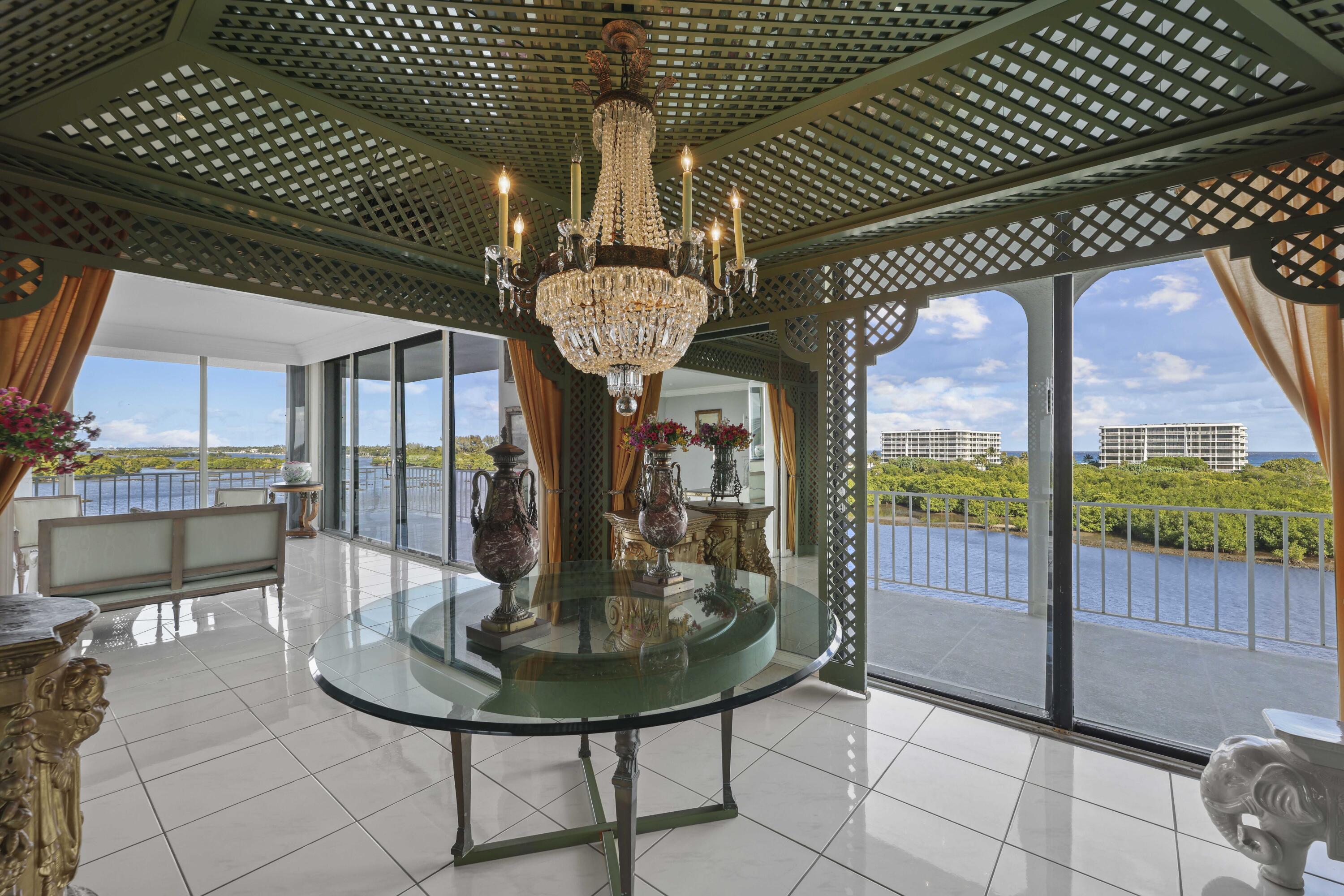 2155 Ibis Isle Road, Unit PH 3 Palm Beach, FL 33480 - Photo 20 of 42 19 - Dining Room