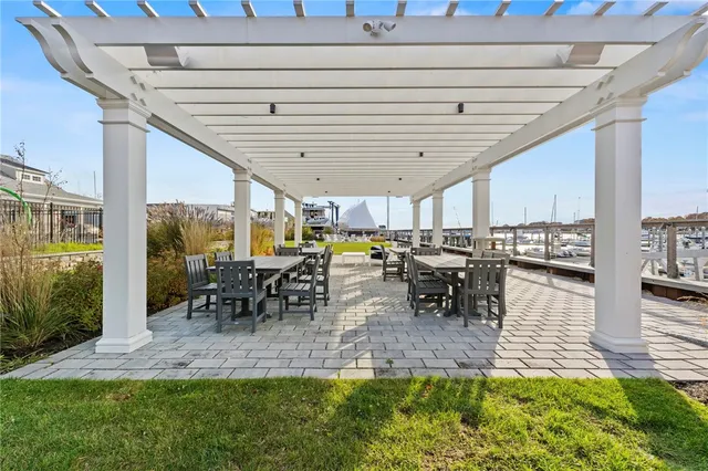 $3,500 | 1 Rodeo Drive, Barrington, RI 02806