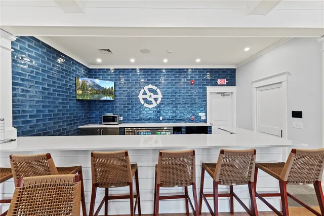 $3,500 | 1 Rodeo Drive, Barrington, RI 02806