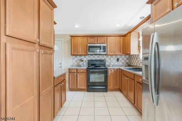 $585,000 | 123 Thatchers Hill Road, Flemington, NJ 08822