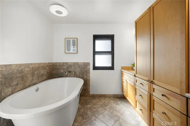 $925,000 | 8180 Manitoba Street, Unit 334, Playa del Rey, CA 90293