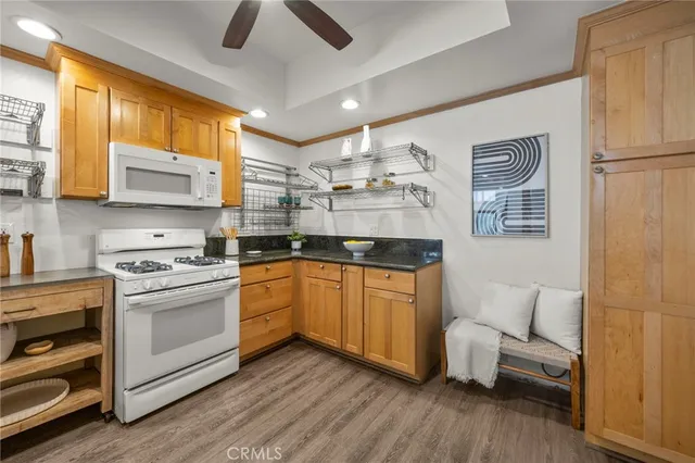 $925,000 | 8180 Manitoba Street, Unit 334, Playa del Rey, CA 90293