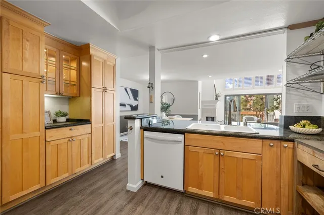 $925,000 | 8180 Manitoba Street, Unit 334, Playa del Rey, CA 90293