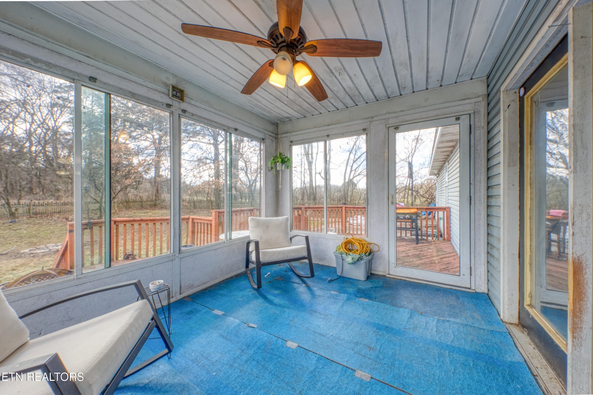 7700 McDaniel Road Knoxville, TN 37924 - Photo 8 of 18 a very nice looking room with a large window