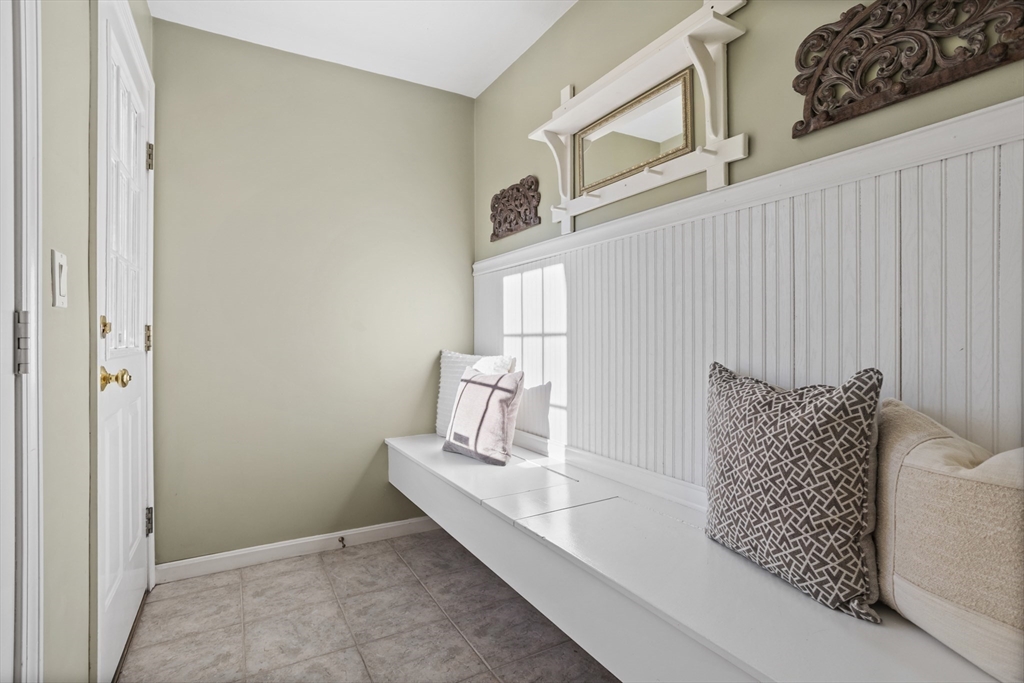 7 Eagles Nest Road Westford, MA 01886 - Photo 19 of 42 a living room with furniture